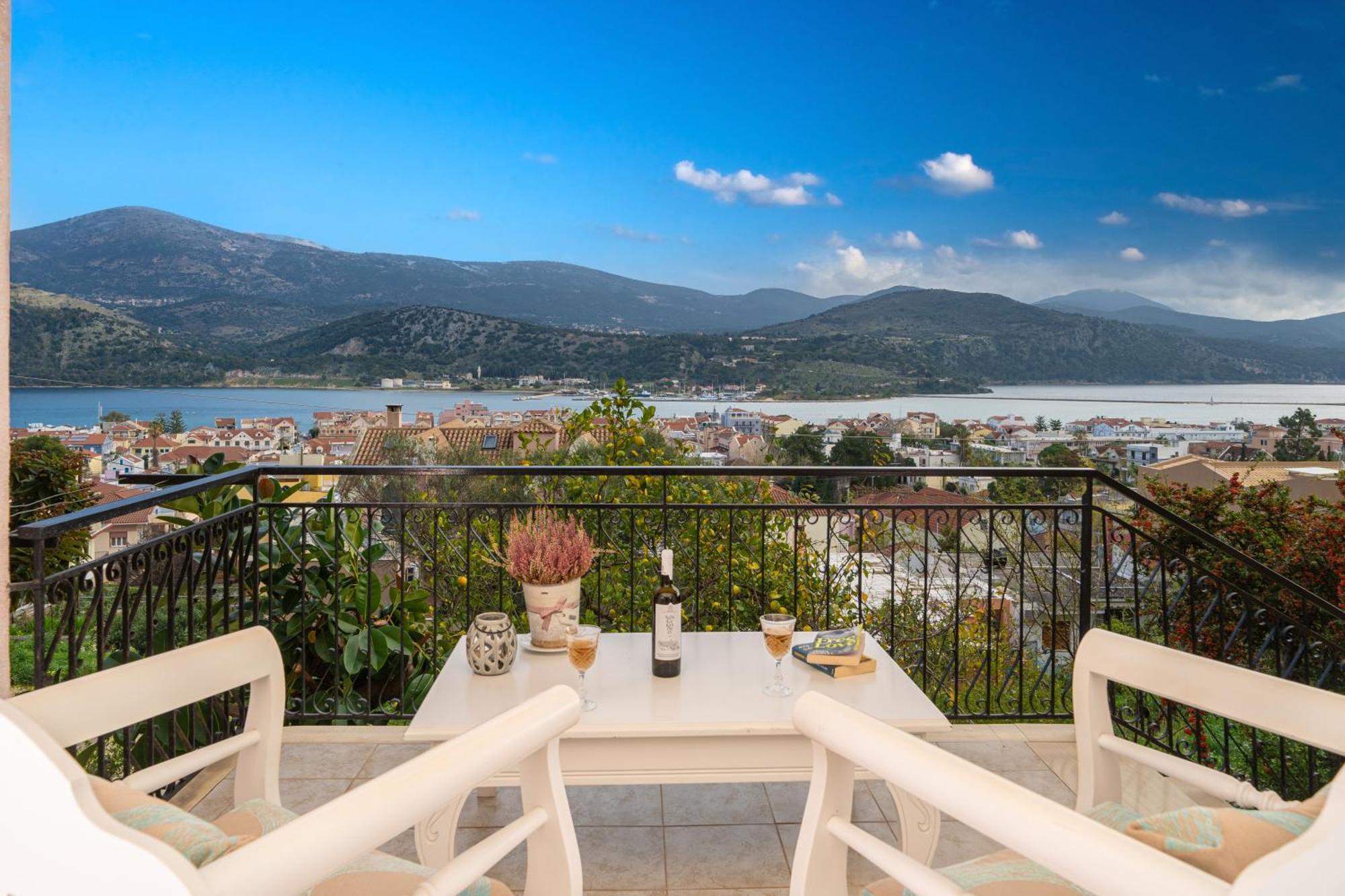 Aphrodite Superb Sea View Apartment *
