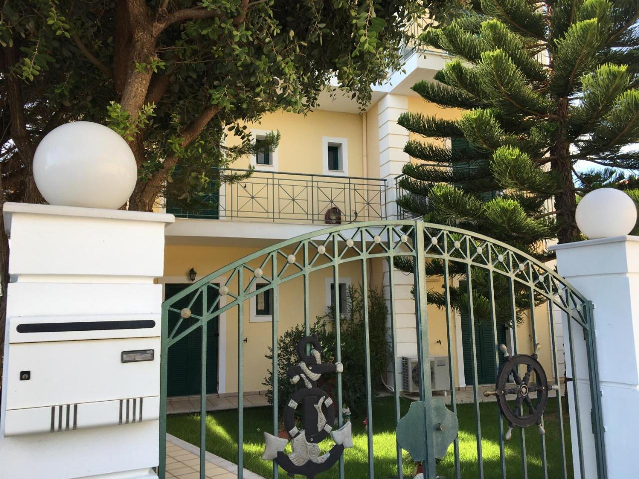 Naftilos 5* Lourdata (Kefalonia)
