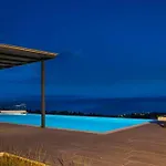 New Villa Blue With Private Pool At Trapezaki