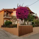 Filippos Apartments 