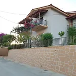 Filippos Apartments 
