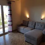 Filippos Apartments 