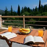 Anatoli Villa