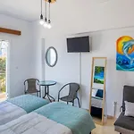 Sea View Flat At Ragia Beach!