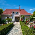 Christina'S Place