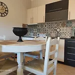 Eliza Apartment