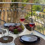Lemon Tree Apartments B C