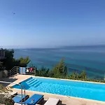 Villaparadiso Beach Front Villa Makris Gialos