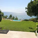 Villaparadiso Beach Front Villa Makris Gialos