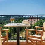 Villa Cara