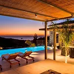 Zeus Exclusive Villas