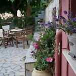 My Home, 2 Bedroom House With Bbq And Garden
