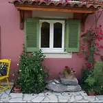 My Home, 2 Bedroom House With Bbq And Garden