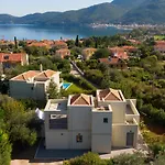 Villa Roses By Villa Plus