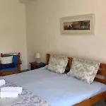 Barbara'S One Bedroom Apartments