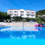 Oskars Studios & Apartments
