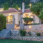 Lourdas Bay View