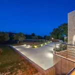 Luxury Villa Majore