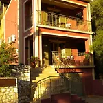 Irida Villa