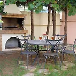 Aelia Luxury Apartment With Private Entrance