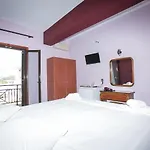 Petania Hotel & Apartments