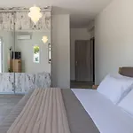 Amy'S Seaside Oasis