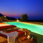 Villa Nautilos Ideales Resort