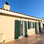 Les Oliviers Villa With Sea View On Petani Beach