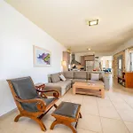 Villa Estiasi By Villa Plus