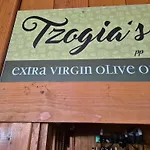 Tzogias Apartments Pan