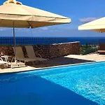 Sarantos Pool Suites