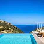 Ostria Villa