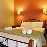 Irilena Studios And Apartments