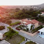 Filippos Apartments 