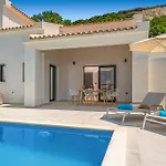 Villa Straw Cottage By Villa Plus