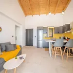 Villa Straw Cottage By Villa Plus