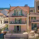 La Casa De Agathi