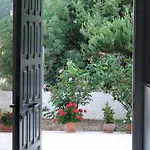 Filoxenia Hotel & Apartments