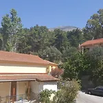 Moustakis Hotel