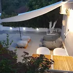 Modern Apartment 10Mins From The Beach