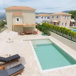 Vasilopoulos Residences - Villa Chloe With Private Pool