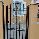 Μονοκατοικια Ανεξαρτητη Σε Κεντρικο Δρομο
