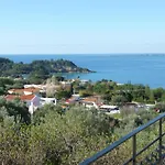 Raymondos Apartments