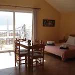 Mema'S Apartment