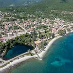 Arya Seaside Apartment