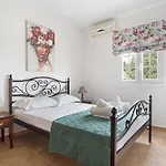 Monte Verde Apartment 203