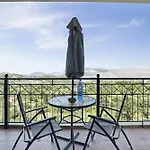 Monte Verde Apartment 204