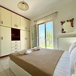 Villa Serenity Spilia Garden Floor