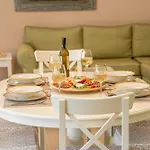 Τheano Villa