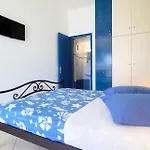 Myrto Apartments